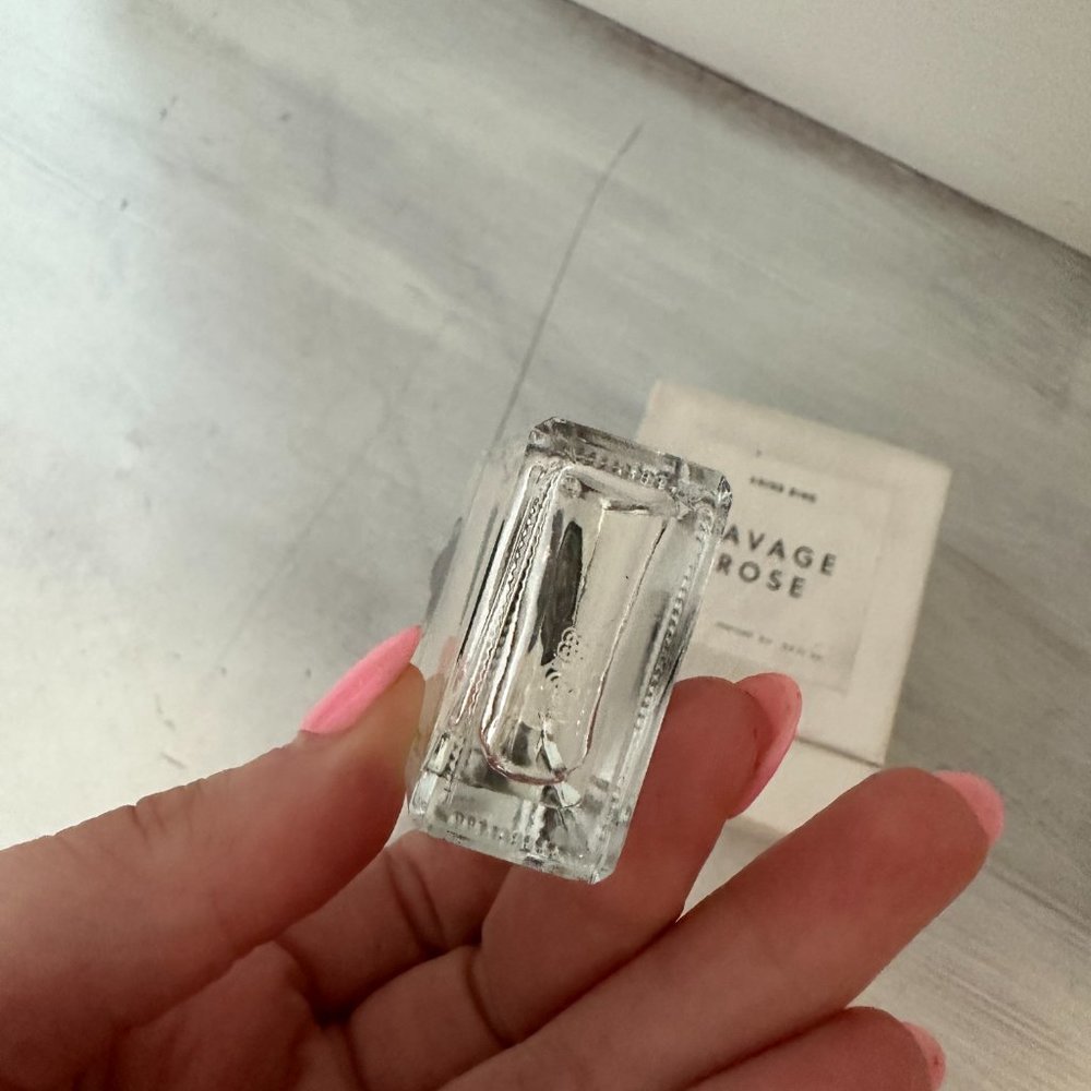 ❌SOLD❌Anine Bing Savage Rose Perfume Oil 15 ml - Picture 7 of 7